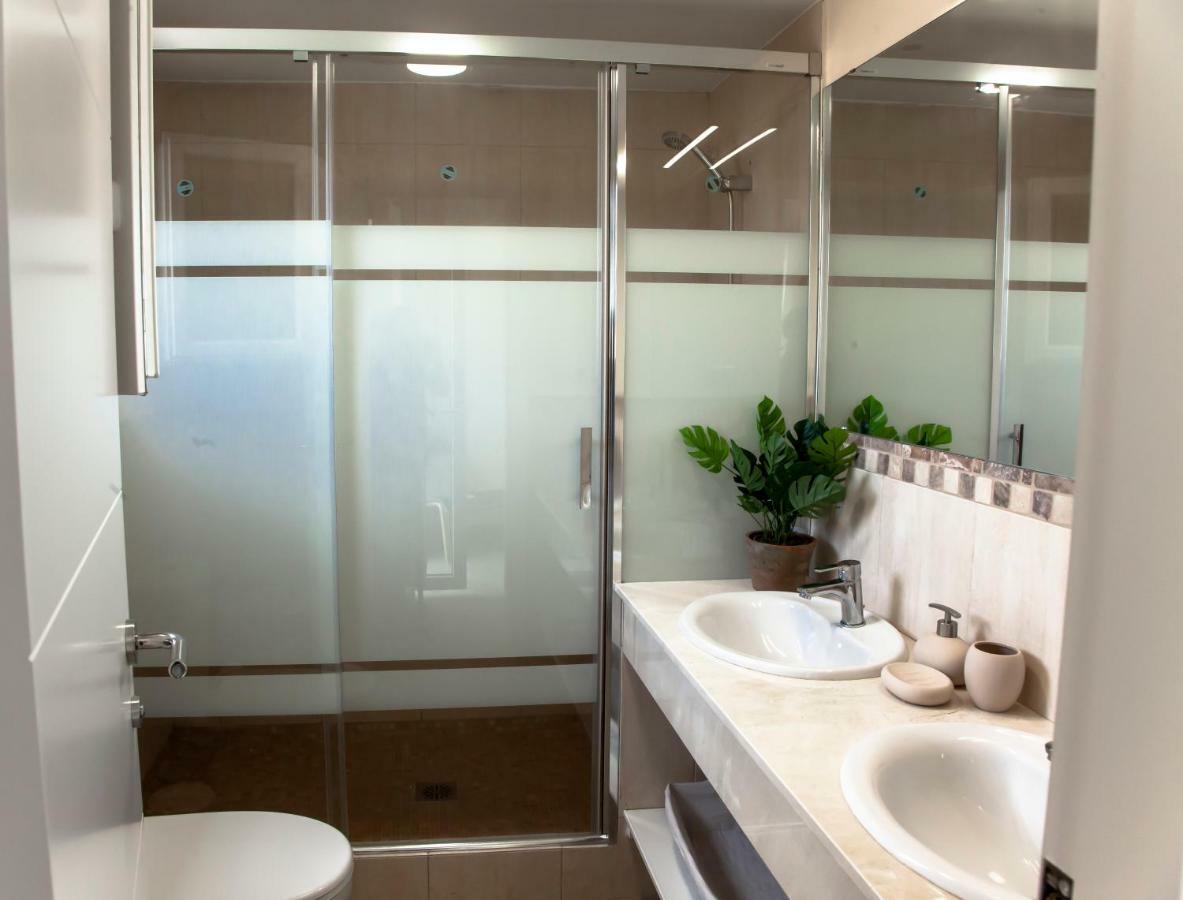 Akutuna - Casa Familiar Con Piscina , Garaje & Pista De Padel Zahara de los Atunes Ngoại thất bức ảnh