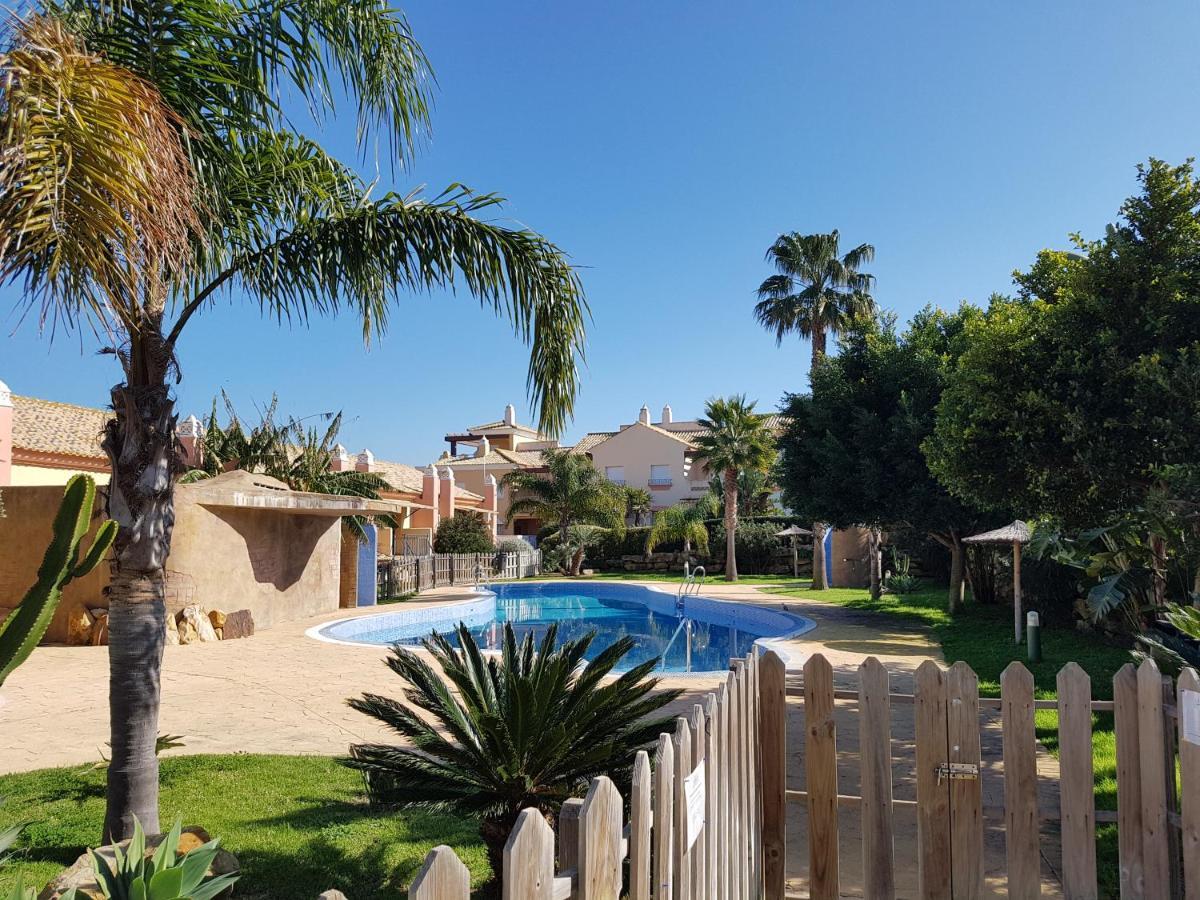 Akutuna - Casa Familiar Con Piscina , Garaje & Pista De Padel Zahara de los Atunes Ngoại thất bức ảnh